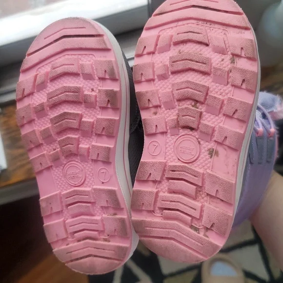 Girl Toddler Size 7 Snow Boots - Picture 5 of 9